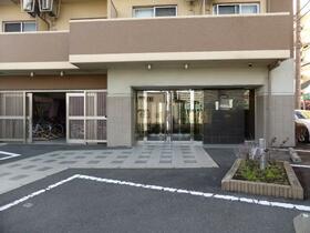 5/5 エントランス