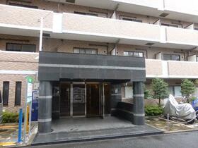 5/5 エントランス