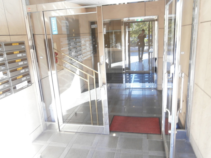 13/30 エントランス