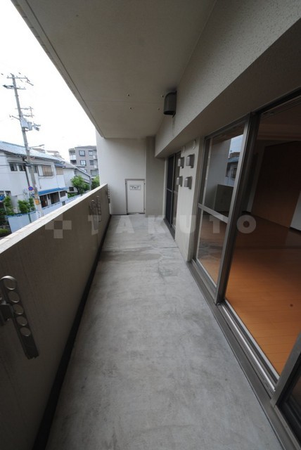25/30 バルコニー