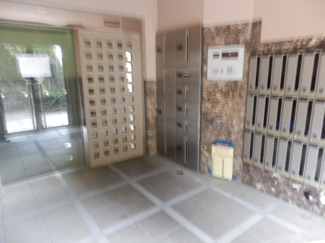 19/29 エントランス