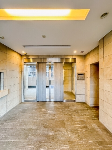 15/17 エントランス