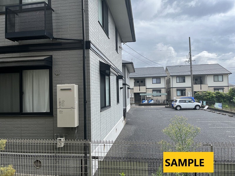 18/27 エントランス