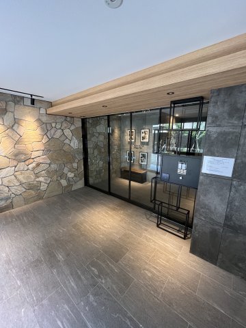 16/26 エントランス