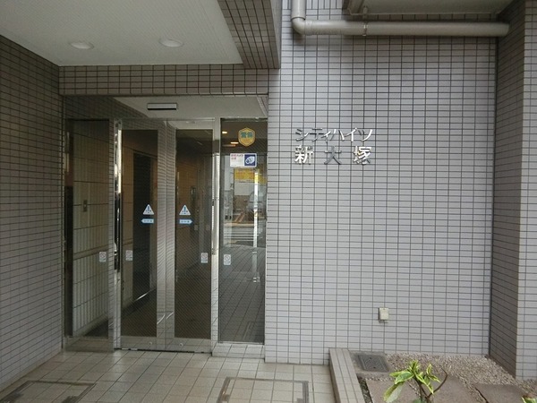 3/4 エントランス