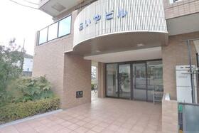 16/16 エントランス