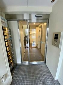 2/2 エントランス