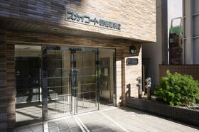 16/16 エントランス