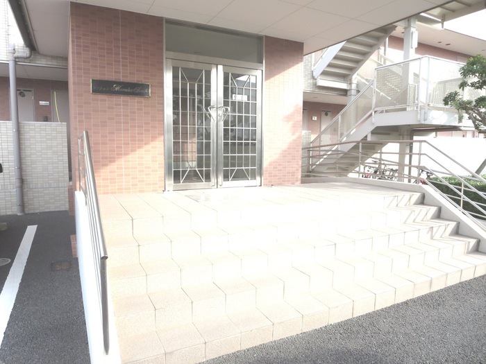 17/21 エントランス