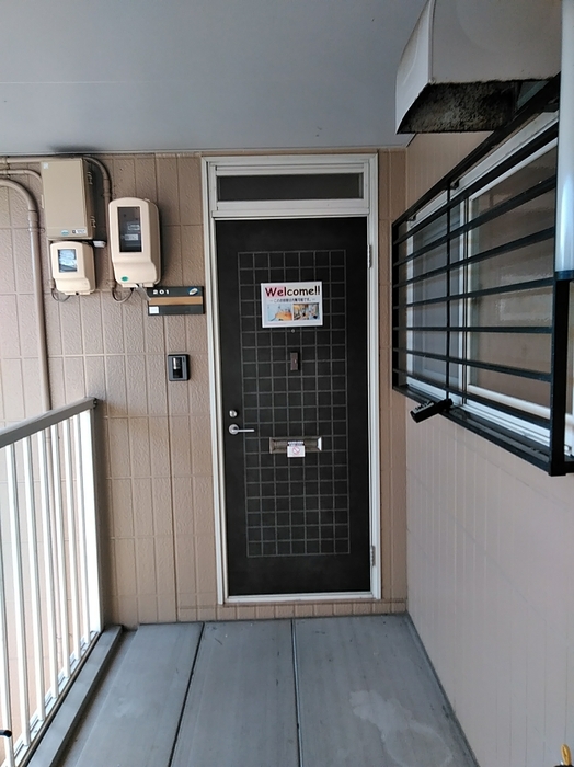 16/17 エントランス