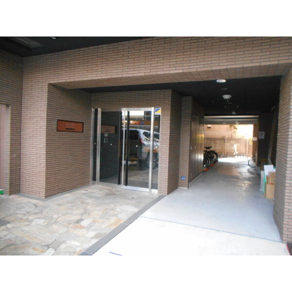 4/5 エントランス