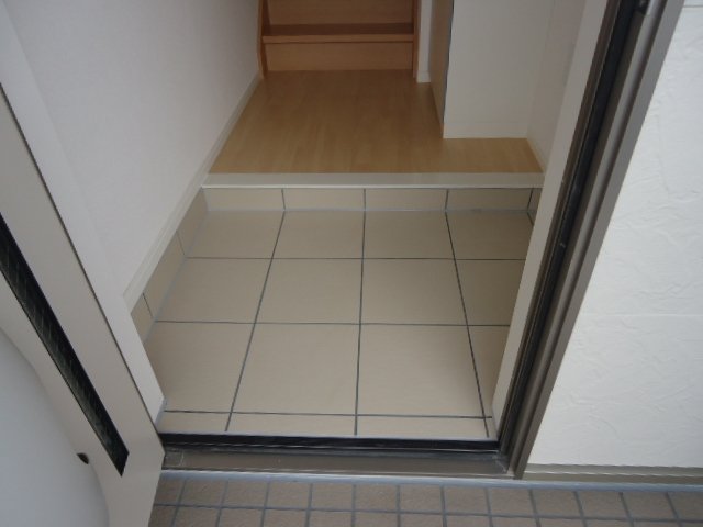 22/28 エントランス