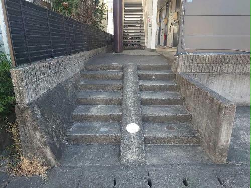 13/14 エントランス