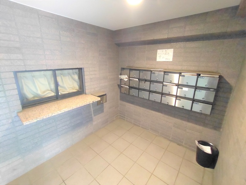 18/20 エントランス