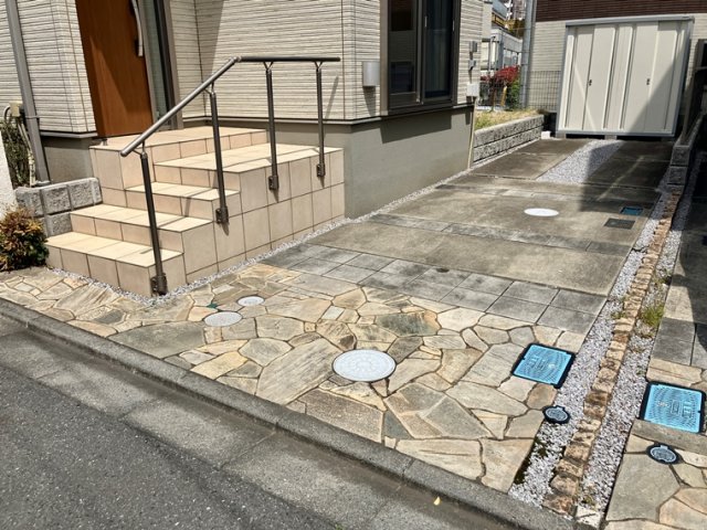 18/27 駐車場