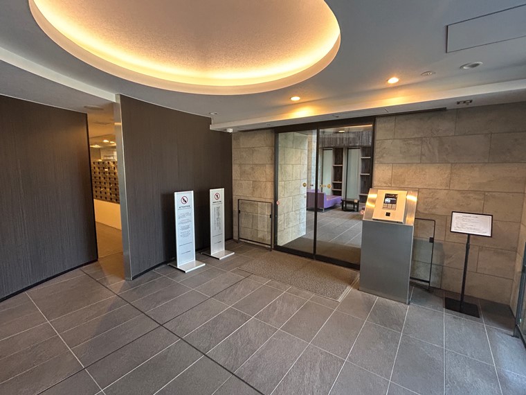 4/4 エントランス