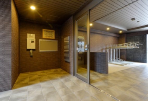 15/21 エントランス