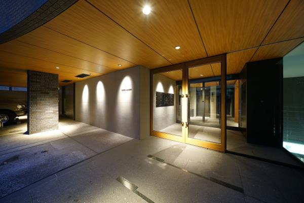 28/29 エントランス