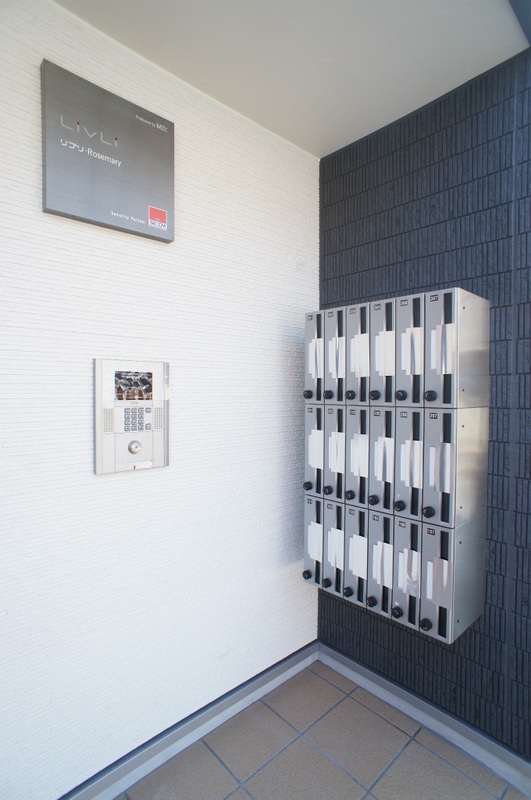 14/15 エントランス