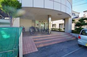 17/17 エントランス