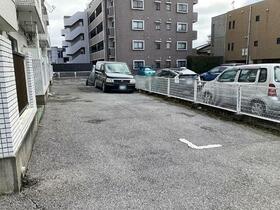 3/3 駐車場