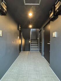 16/16 エントランス