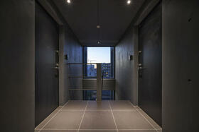 13/15 エントランス