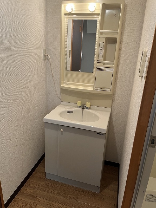14/28 洗面