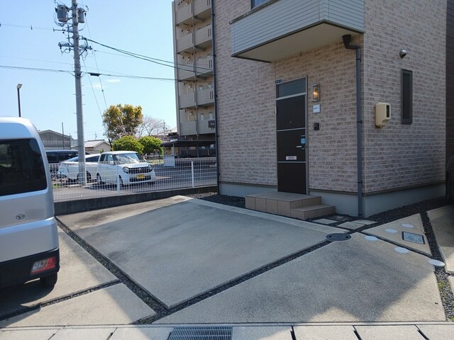 14/20 駐車場
