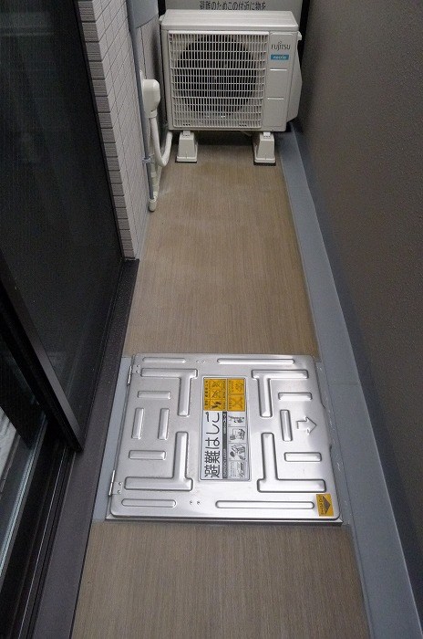 13/23 バルコニー