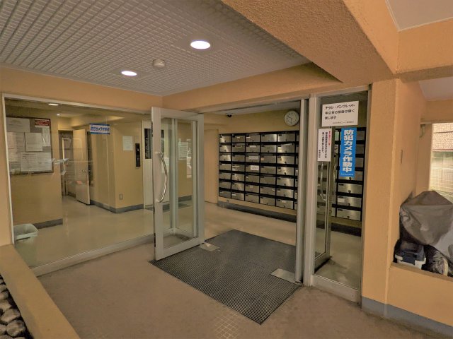 13/13 エントランス