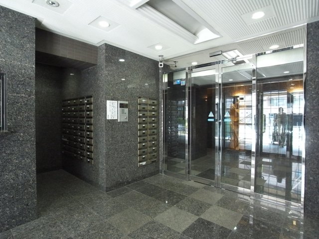 4/5 エントランス