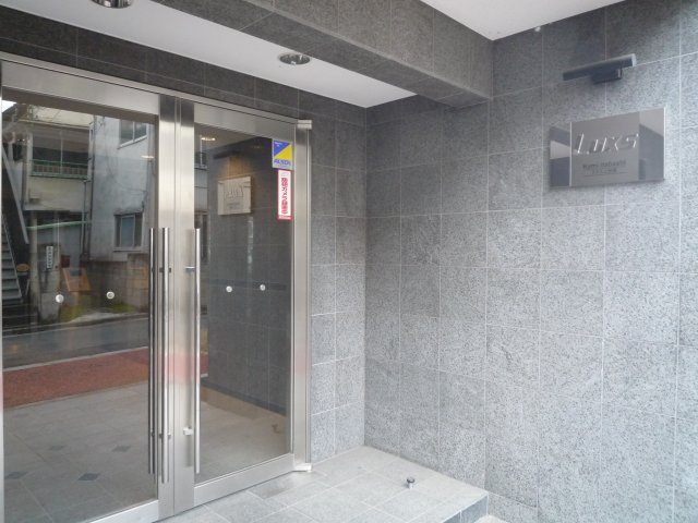 2/2 エントランス