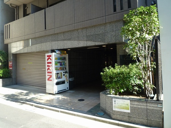 14/19 エントランス