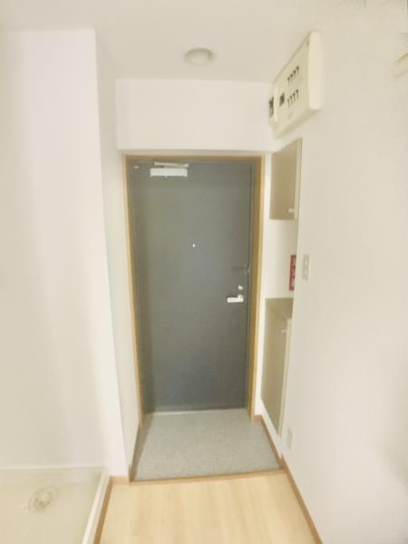 13/30 玄関