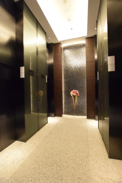 26/30 エントランス