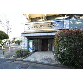 16/16 エントランス