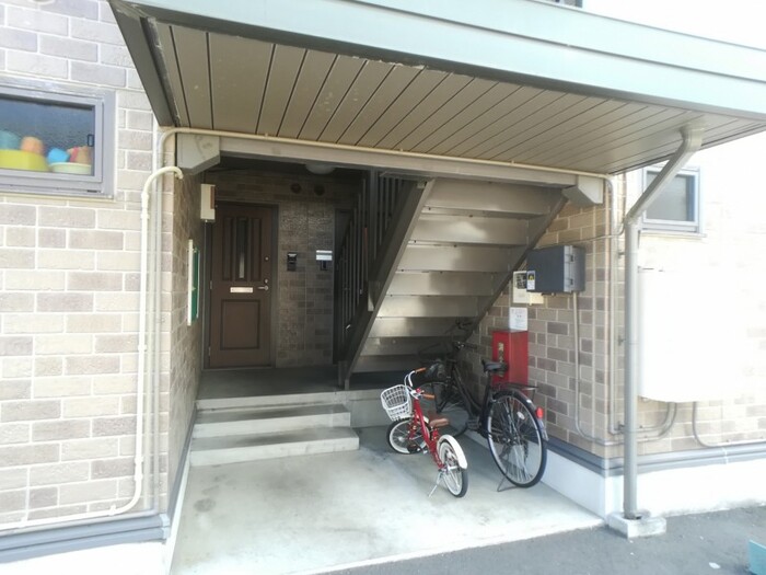 19/26 エントランス