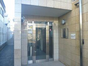 16/16 エントランス