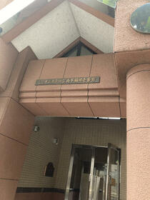 16/16 エントランス