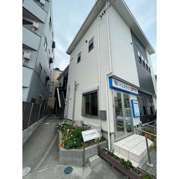 14/16 エントランス