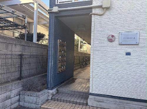 2/3 エントランス