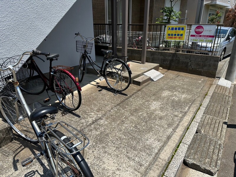 2/2 エントランス