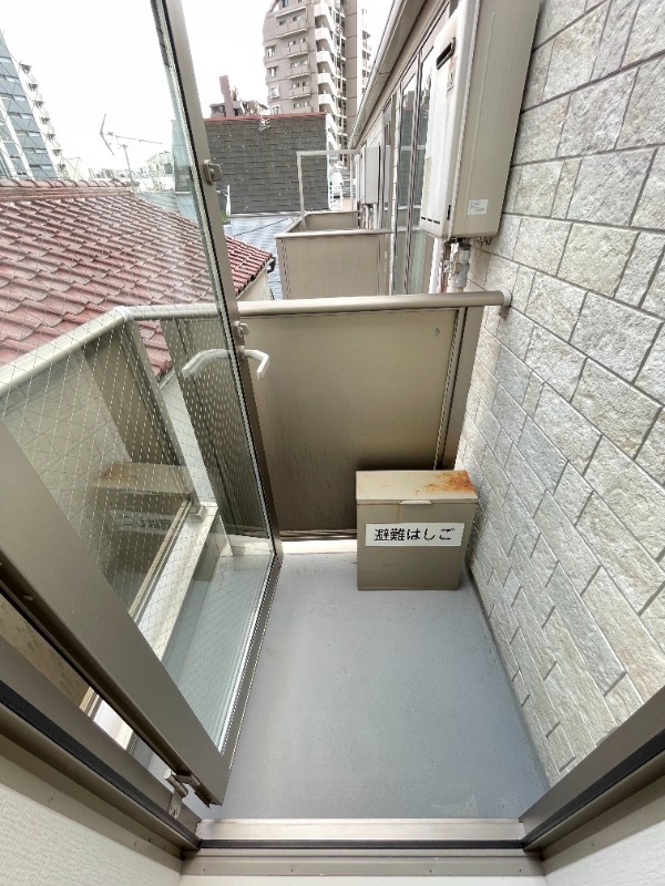 16/20 バルコニー