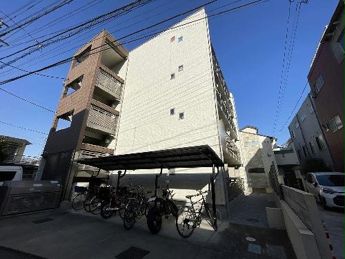 14/20 エントランス