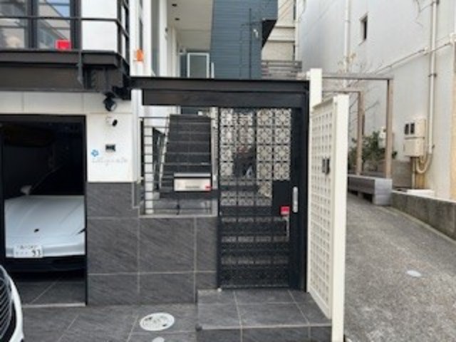 8/8 エントランス