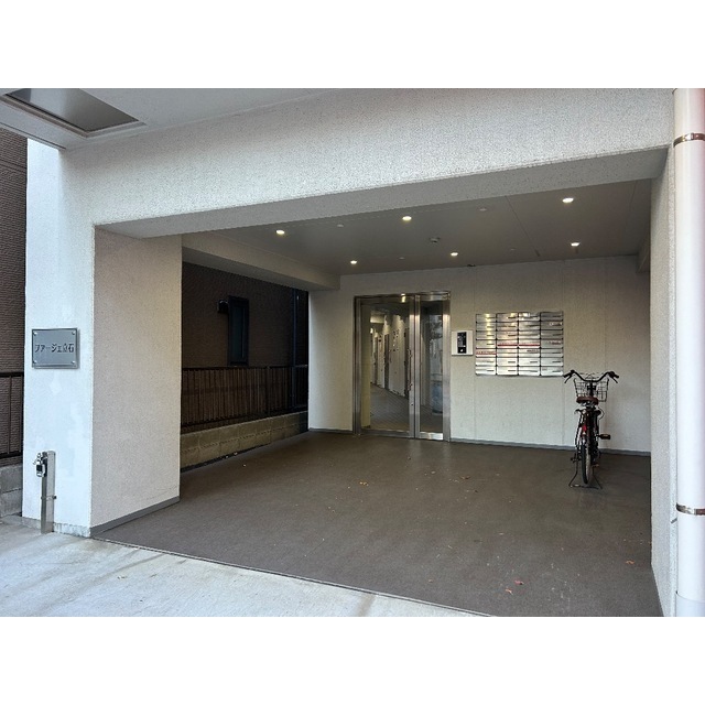 21/21 エントランス