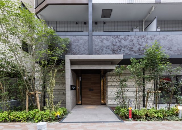 19/30 エントランス