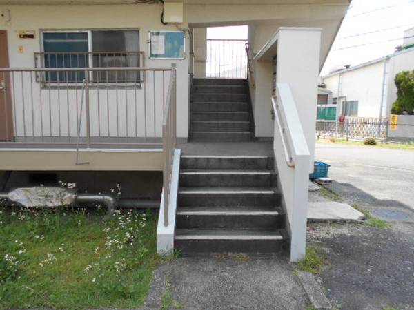 15/16 エントランス