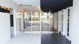 13/14 エントランス